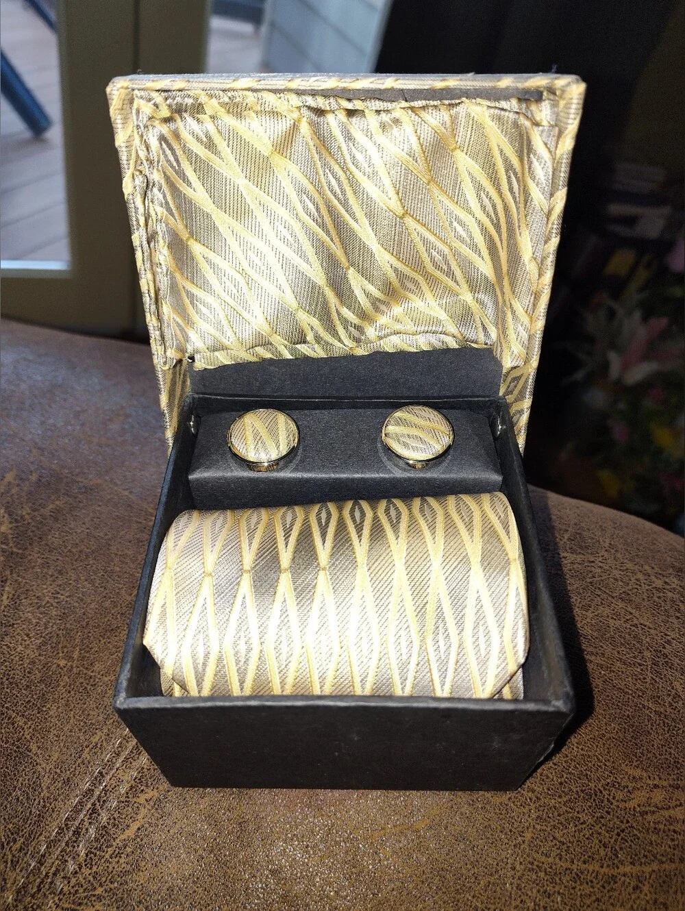 Men's Gold Patterned Necktie,  Cufflinks and Pocket Handkerchief  Set